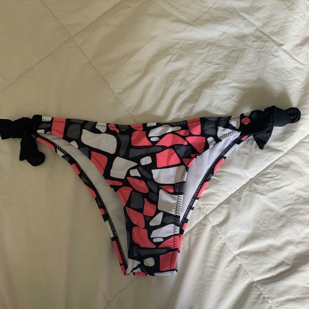 Bathing suit bottom